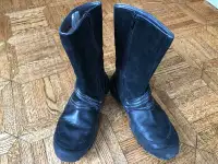 Black Clarks Leather Fur-Lined Boots Girls Size 13.5 EXCELLENT!