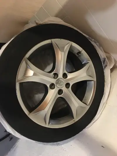1 set (4 together) All season tires Was on a Toyota Venza Tires: Pirelli Scorpion, 1-2 years left Ri...