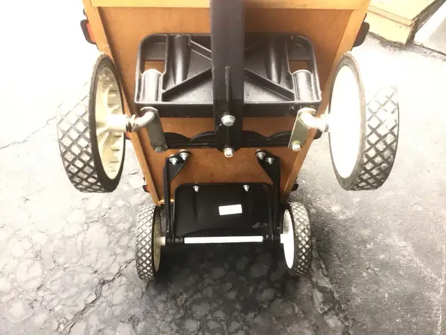 children’s wagon in Toys & Games in Hamilton - Image 7