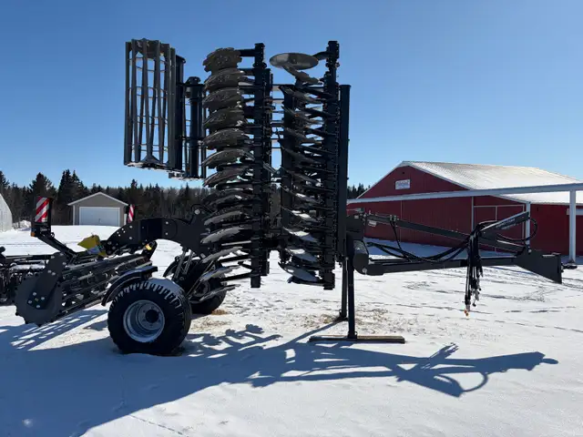 20’ New Agro-Tom Speed Disc 6 meter in Farming Equipment in Edmonton - Image 7