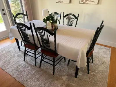 Canadian made CANADEL Dining Room Furniture. Gently used in very good condition. 11 piece set includ...