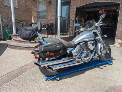 Bought 2014 new, amazing ride v-twin 800cc lots of torque All OEM accessories Windshield, Sissy Bar,...