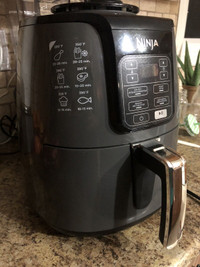 Selling Ninja Air Fryer - Excellent Condition
