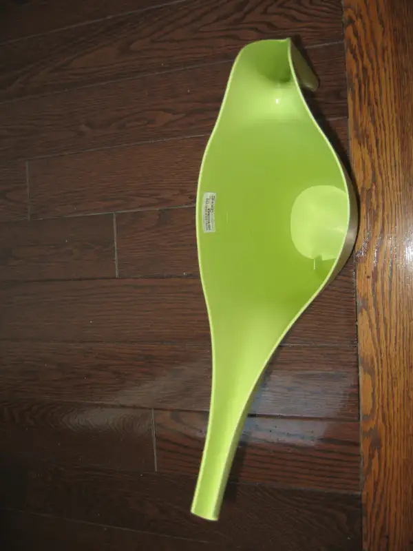 IKEA Green Plastic Watering Can in Other in City of Toronto - Image 3