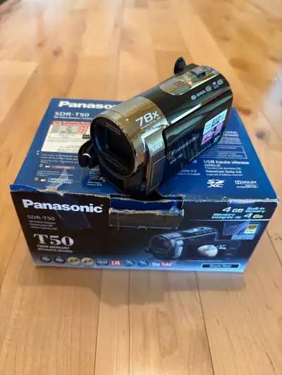 Panasonic SDR-T50 Camcord- fully functional , View more