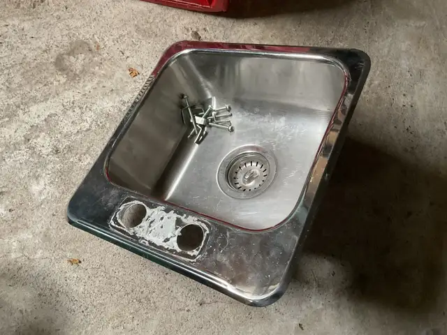 s.s.sink  15 1/2x15”  in Garage Sales in Laval / North Shore - Image 3