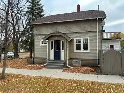 1050 square foot 2 Storey on a corner lot for rent. • Fridge, BI oven and gas range, vented range ho...