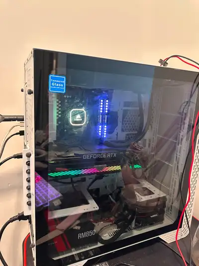 High-End Gaming PC – Ryzen 5 7600X + RTX 3080 Selling my gaming PC in excellent condition. Specifica...