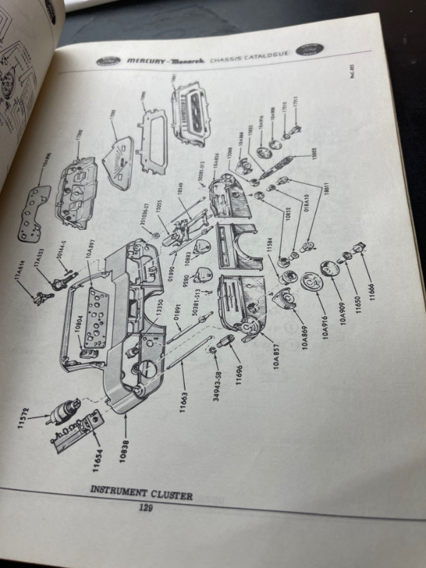 1960 MERCURY MONARCH CHASSIS PARTS & ACCESSORIES CATALOG #M1290 in Textbooks in Edmonton - Image 3