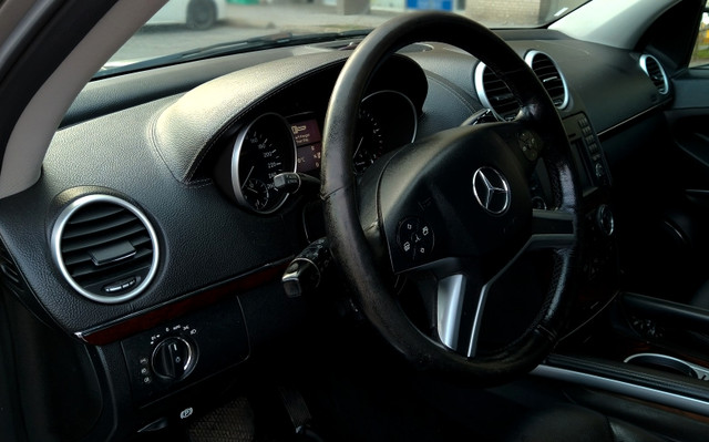 Mercedes GL 320 SUV, 7 leather seats, no accident in Cars & Trucks in City of Toronto - Image 4