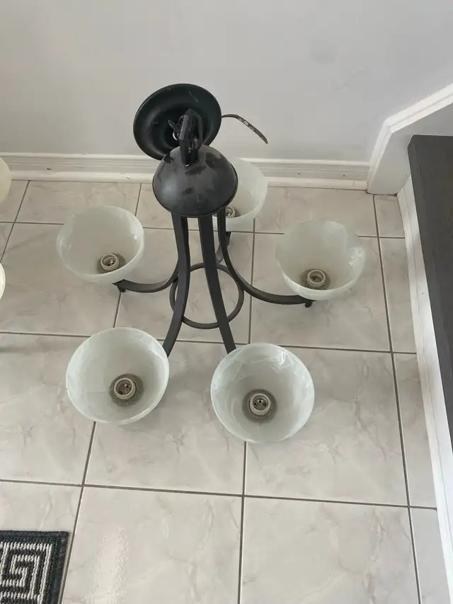 Lights fixture  in Electrical in Oshawa / Durham Region - Image 3
