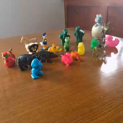 Figurines d’animaux pouvant aller dans l’eau (20) Dragons, crocodile, canards, cheval, poule, hippop...