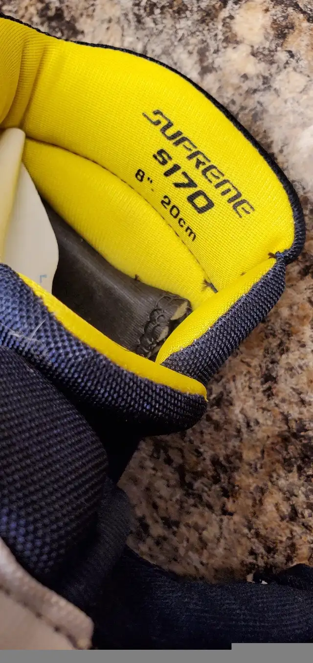 New 8"  Youth BAUER  SUPREME Hockey Gloves  $55 in Toys & Games in Barrie - Image 6