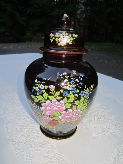 Pretty Urns63735878448515120