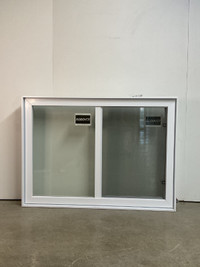 Fenêtre Coulissante PVC 2 sect 1 ouvr 51 1/2x37 1/2 (10163CP)