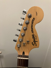 SQUIER STANDARD STRATOCASTER