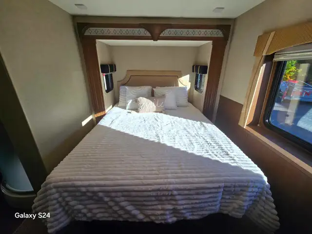 Motorisé 2011 Newmar Canyon star 3856 in RVs & Motorhomes in Lanaudière - Image 9