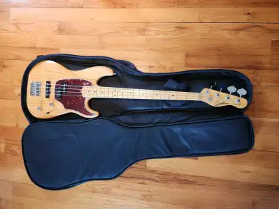 SUPERBE Godin RG-4 Swamp Ash 2022 Bass! W/Gigbag! FREE SHIPPING!, View more