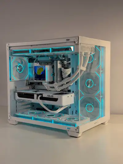 is all white beast of a PC will dominate in 1440p gaming. I offer a 30 day parts and labour guarante...