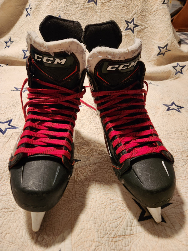 CCM Jetspeed FT460 Men's US 9.5 Hockey Skates in Skates & Blades in City of Toronto
