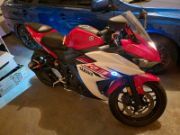 2015 Yamaha R3 - Like New Condition- New tires OBO