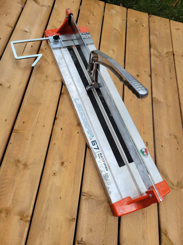 Battipav Leggerina 67 Tile Cutter in Power Tools in Barrie