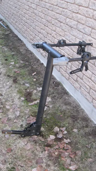 Saris Rear Hitch 2 Bike Tilting Bike rack 1- 1/4" receiver