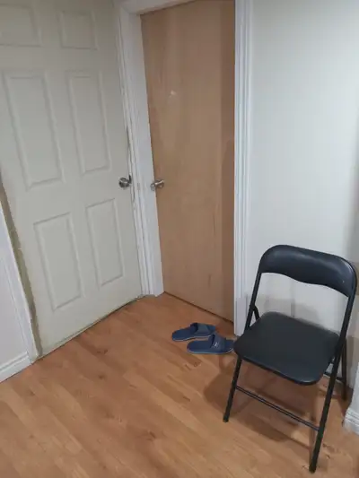 1 bedroom available in a shared basement apartment. Located in the Mavis and Eglinton area of Missis...