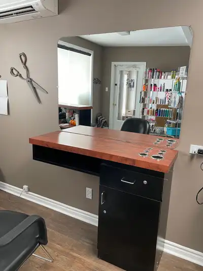 Salon station, View more