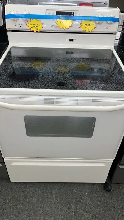 MAYTAG CLEAN GLASS PERFECT WORKING CONDITION GLASS TOP STOVE Dimensions(Inches): Width: 30 Depth: 25...