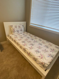 Twin bed with mattress 