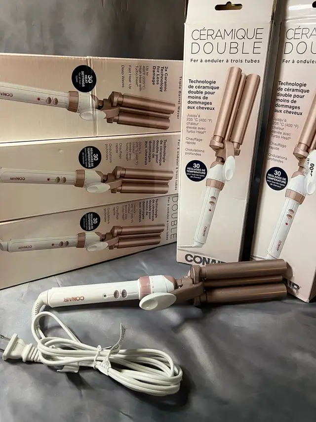New Open Box Conair Triple Barrel Weaver