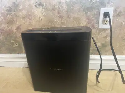 Functional paper shredder. Asking $35, usually around $60 on Amazon 12in length 12in wide 5.5 width...