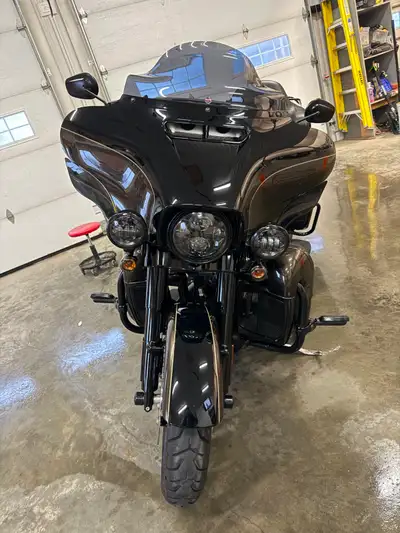 Harley-Davidson FLHTK 2020 acheté neuve en 2021 avec garantie prolongé Harley jusqu’au 30 nov. 2027...