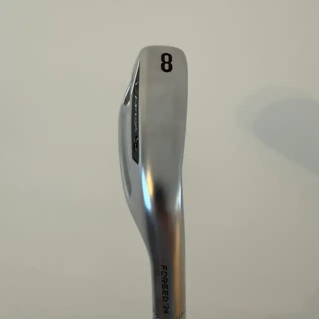 Callaway ’24 Apex CB 8 Iron Stiff RH in Golf in Guelph - Image 3