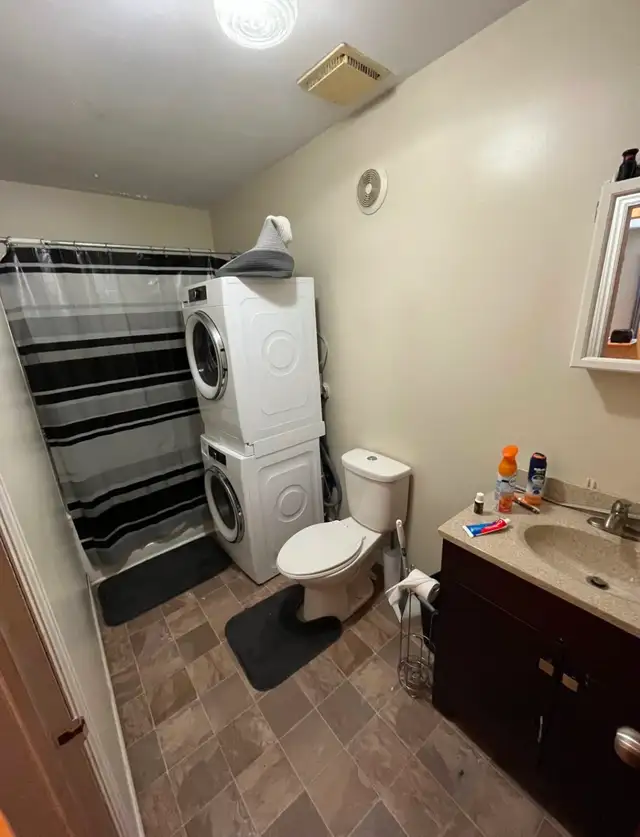 3- Bedroom, 1-Bathroom Complex for Summer Sublet in Short Term Rentals in City of Halifax - Image 5