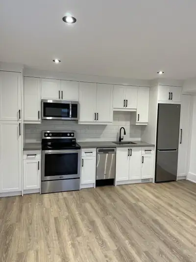 1 BED/1 BATH APT AVAILABLE IN STOUFFVILLE *NOT A BASEMENT*