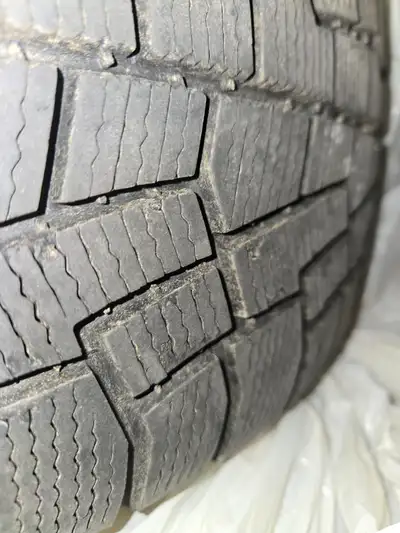 4 Cooper Discover True North 205/60R16 Tires & Rims with 20,000 kilometers. No shipping. Onsite pick...