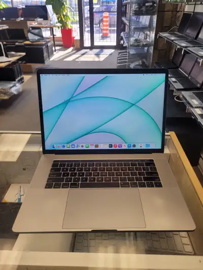 Apple MacBook Pro 15 Inch I7 16 Gb 512 Gb Touchbar, View more