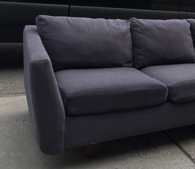 West elm Grey 3 Seater Couch  in Couches & Futons in City of Toronto - Image 4