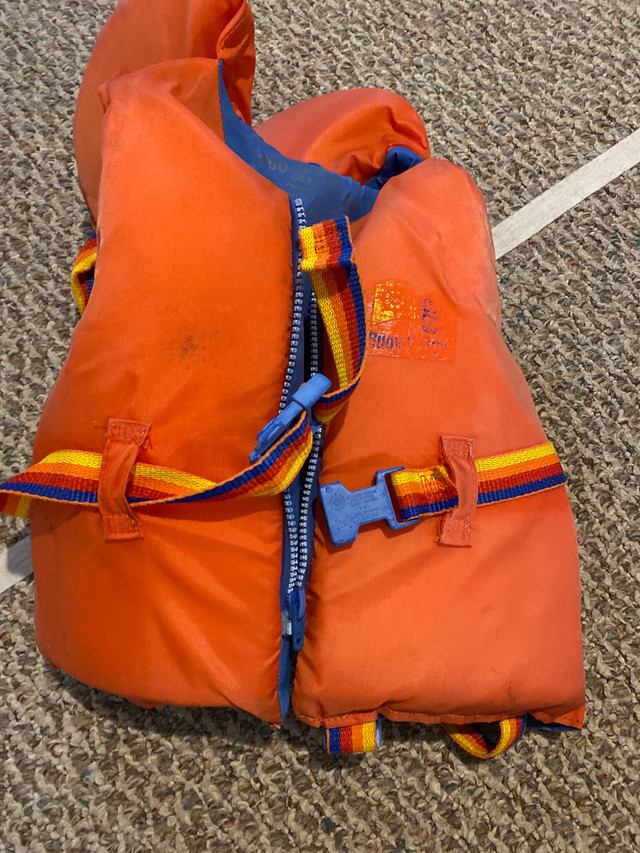 Lifejacket 30-60lb in Water Sports in Guelph