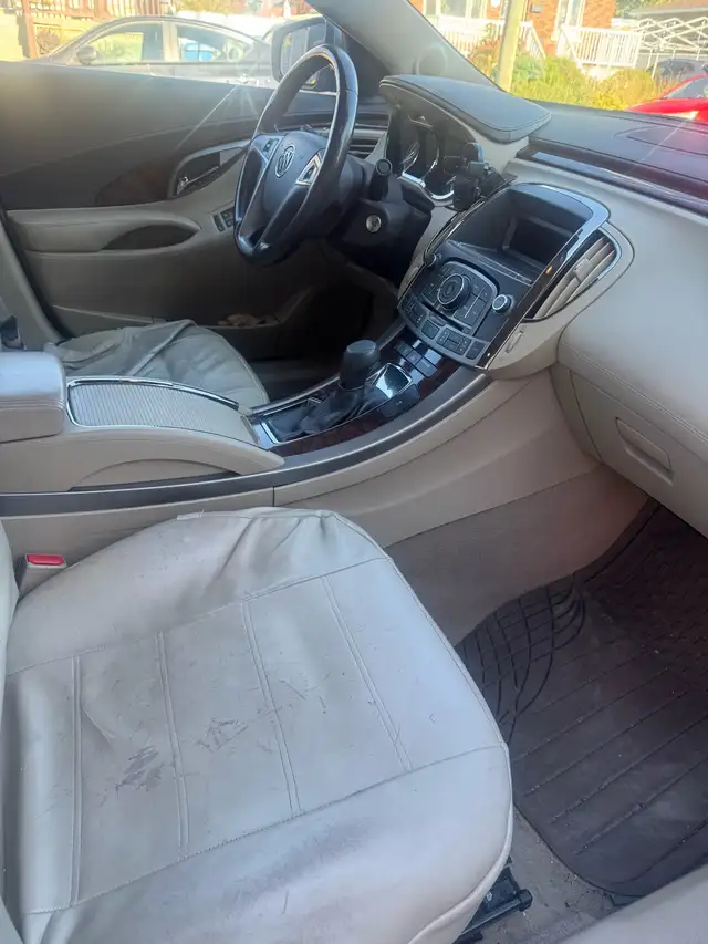 Buick LaCrosse582838611692769284