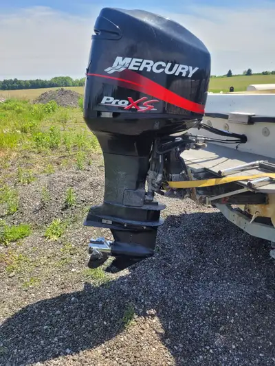 2006 mercury 225 pro xs Comes with controls and oil tank Hydraulic seastar steering can be purchased...