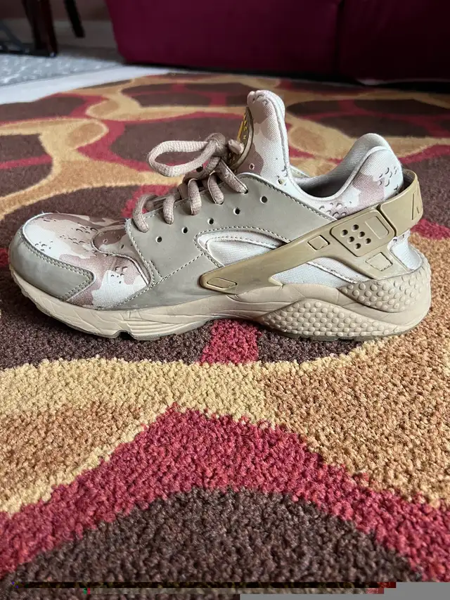 Nike Air Huarache Run Desert Camo Women’s Shoes in Women's - Shoes in Oshawa / Durham Region - Image 10