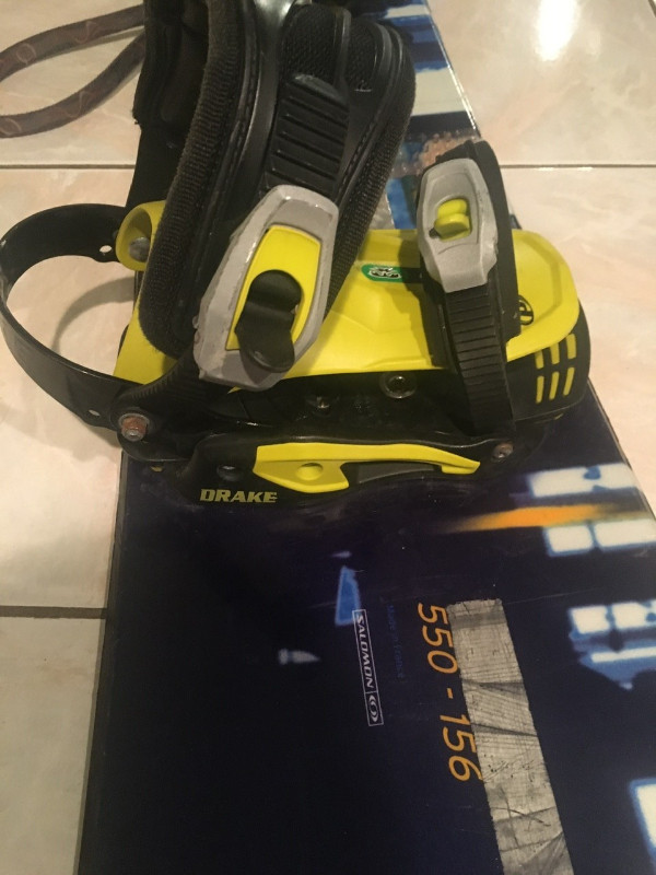 Salomon 550 156cm Snowboard with adjustable Drake bindings