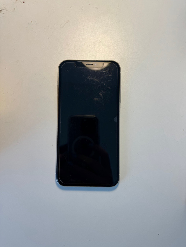 iPhone 11 128GB in Cell Phones in Kingston - Image 2