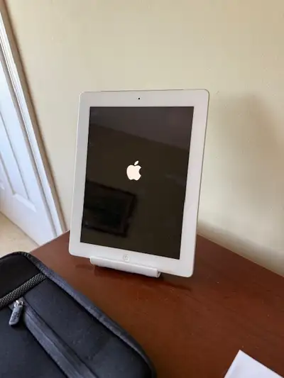 Apple IPad 4th Generation, Wi-Fi & Cellular, 64GB, View more