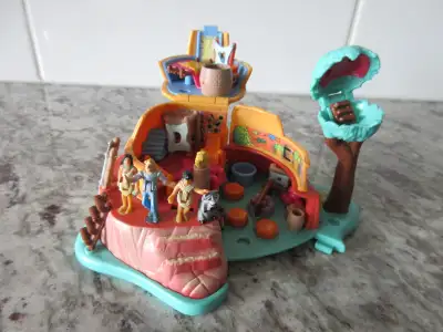 1995 Bluebird Polly Pocket Disney Pocahontas Powhatan House, View more