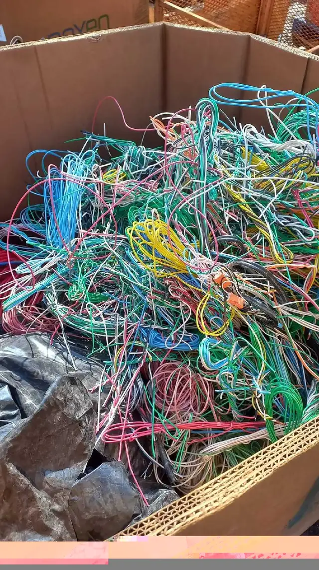 hi scrap metal Cooper aluminum wire removal pay cash 64623143975043121