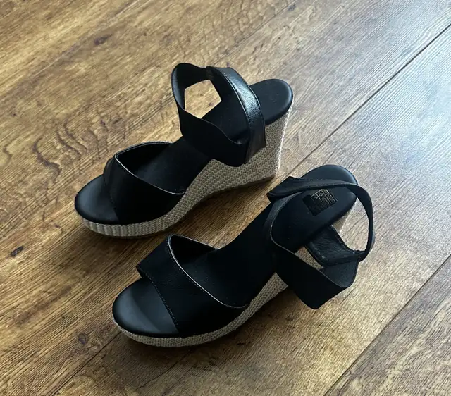 women’s shoes  in Women's - Shoes in Ottawa - Image 2